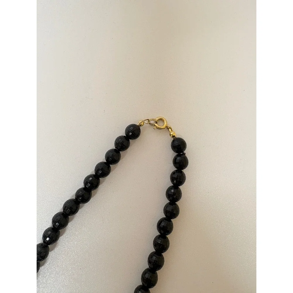 Vintage Graduated Faceted Black Bead Necklace Gold Tone Spring Ring Clasp 22